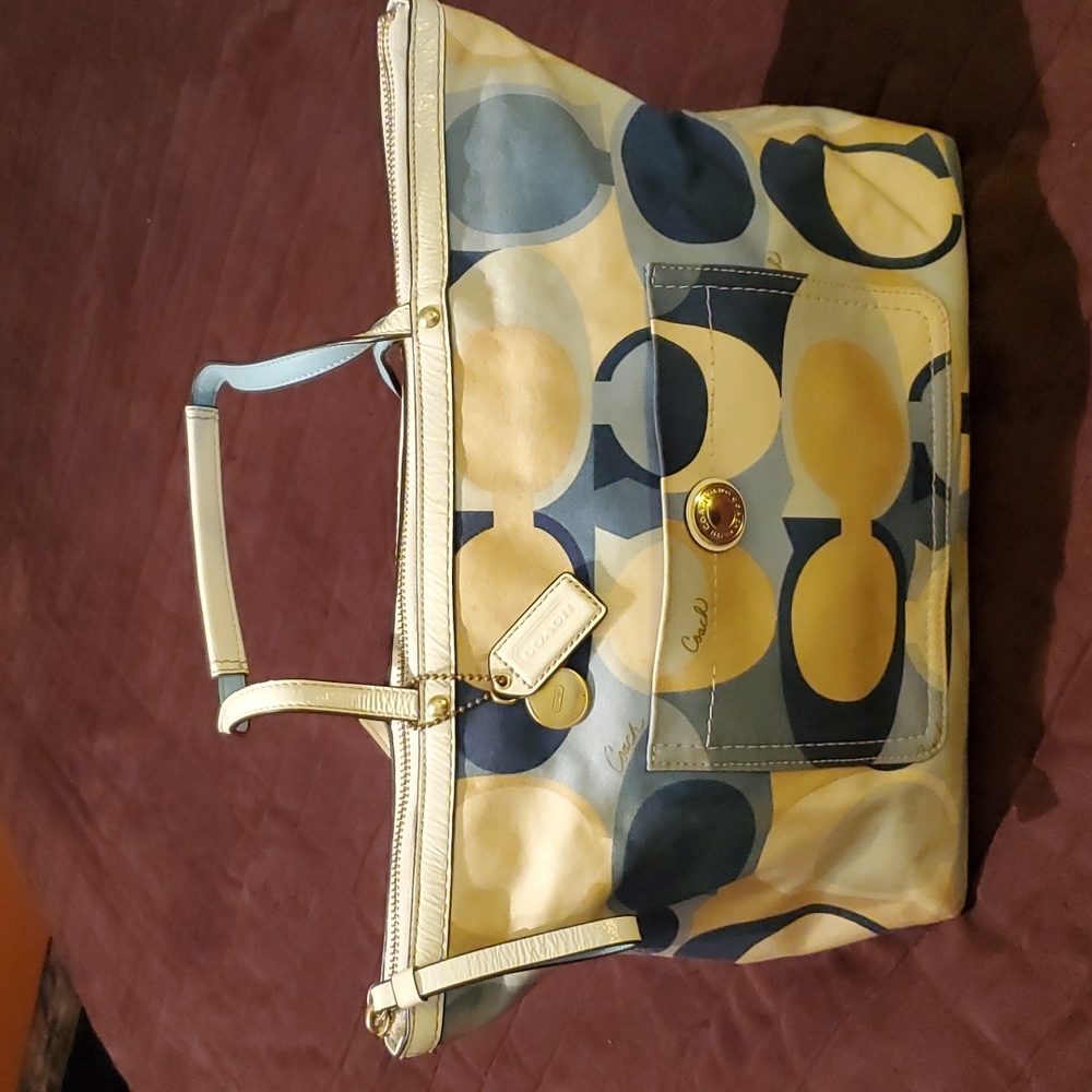 Coach shoulder bag